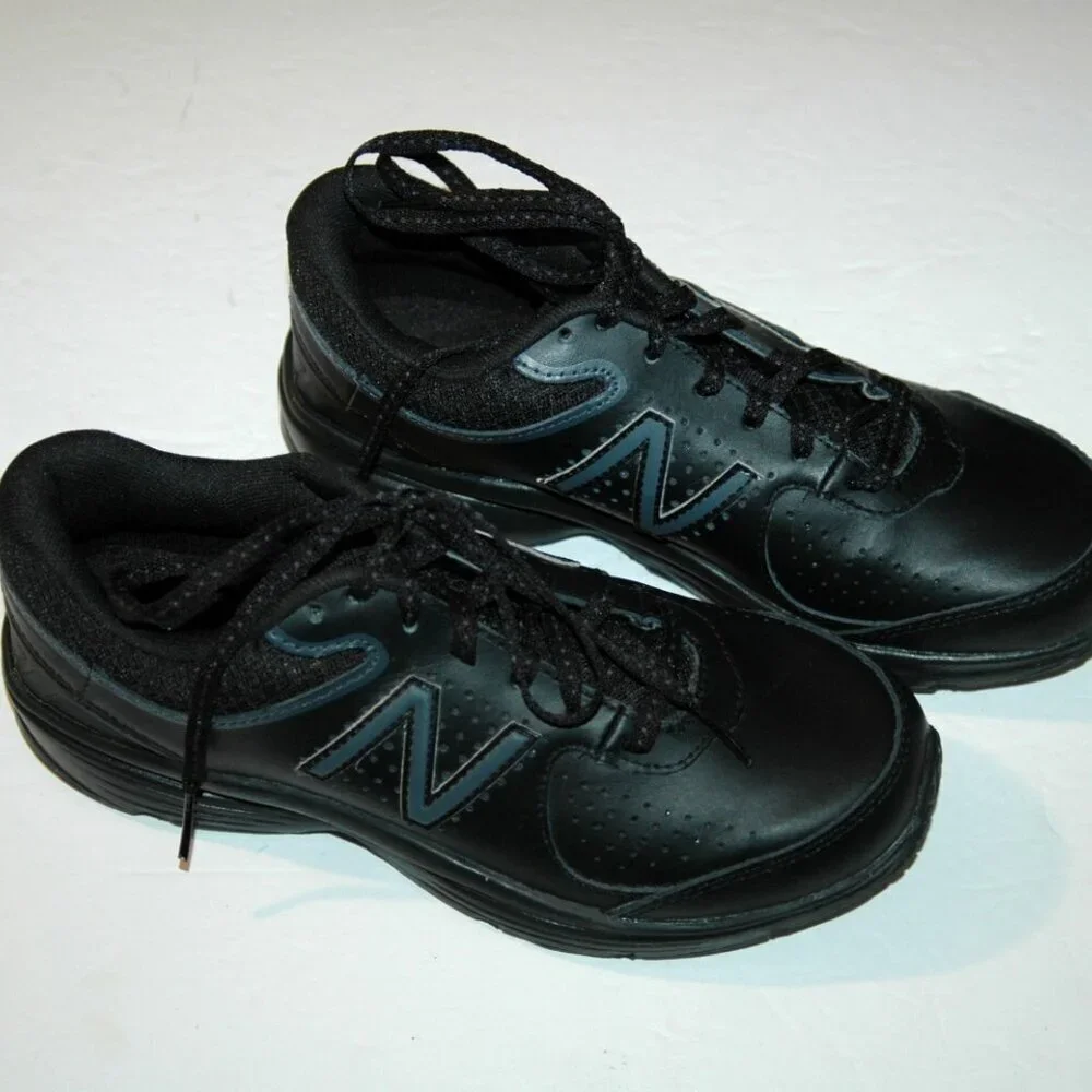 New Balance Women's Sneakers 6.5 D Black Casual Shoes